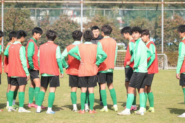  浙江U18、U16兩隊(duì)已前往日本橫濱和琦玉，進(jìn)行為期約10天的拉練