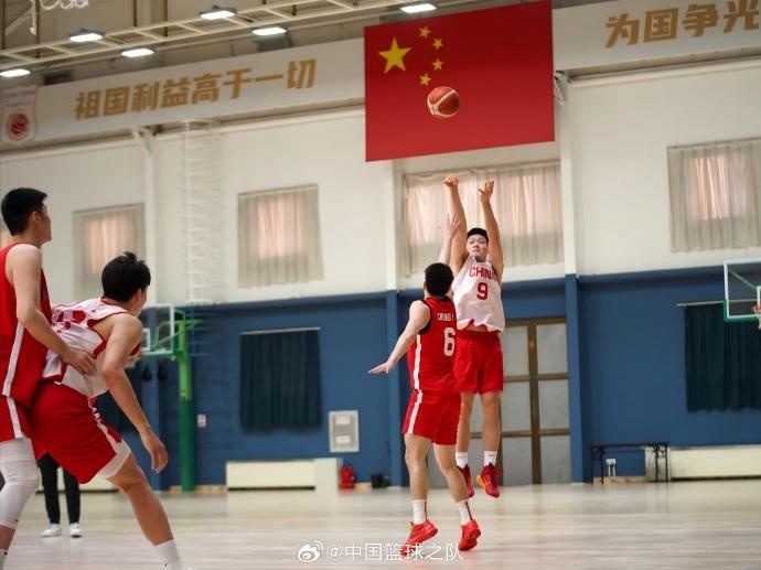  對抗訓練繼續(xù)！中國男籃最新訓練圖集新鮮出爐