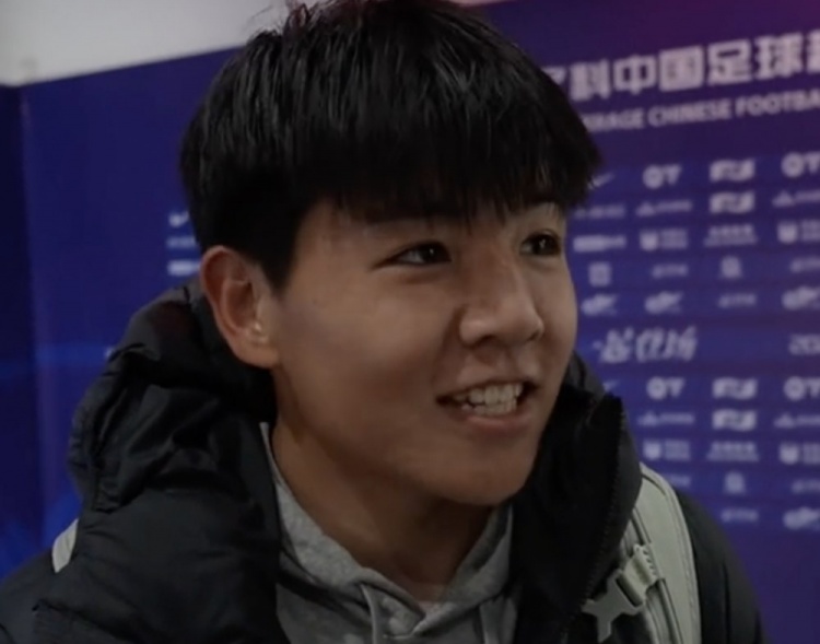  首次入選國足后決定保密，徐彬：希望這次我可以為國足做點什么