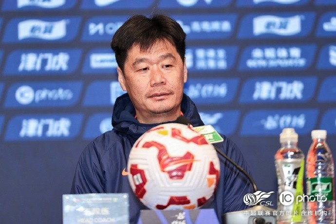  李霄鵬：希望明天比賽能打出一些新的東西，取得一個好的結(jié)果