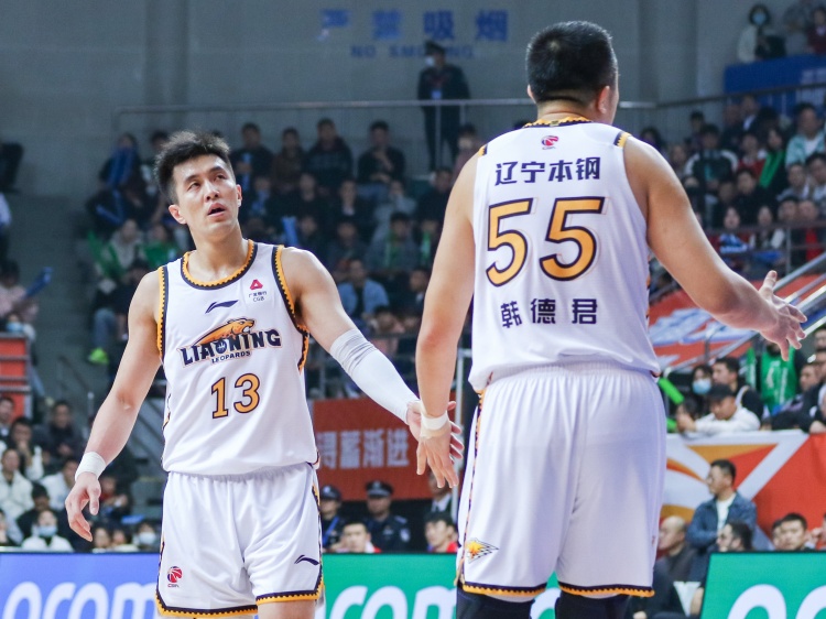  里程碑！韓德君8625分追平郭艾倫 并列遼籃隊(duì)史得分王