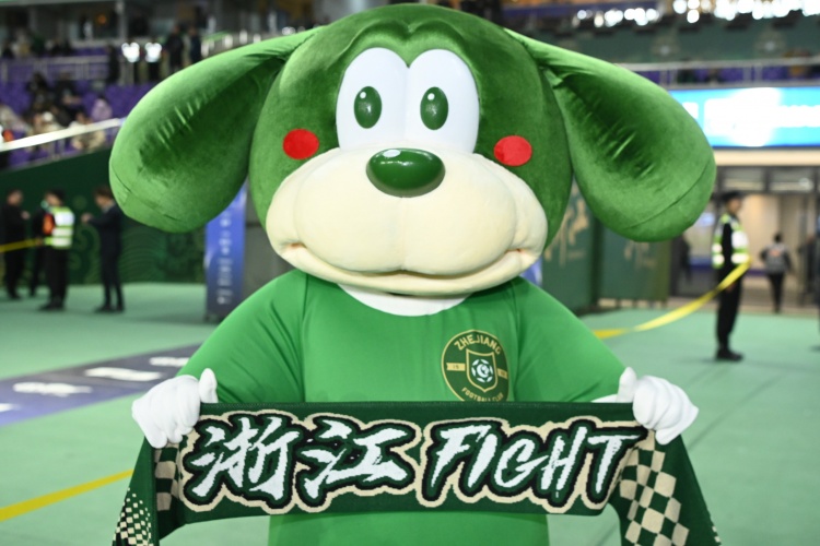  記者：為精簡人數(shù)和優(yōu)化年齡結構，浙江隊今年可能不會報滿35人