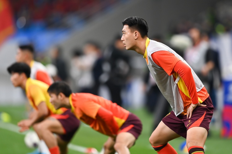  足球報：張玉寧、蔣圣龍均有不同程度傷病，伊萬未讓在熱身賽出場